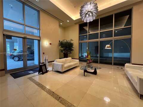 1050 Brickell Ave, Miami, FL 33131