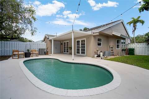 1151 SW 111th Way, Davie, FL 33324