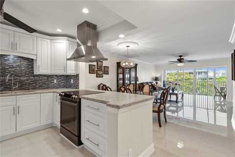 329 SE 3rd St, Hallandale Beach, FL 33009