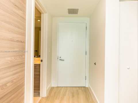 1300 S Miami Ave, Miami, FL 33130