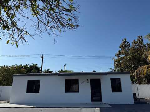 9950 SW 55th St, Miami, FL 33165