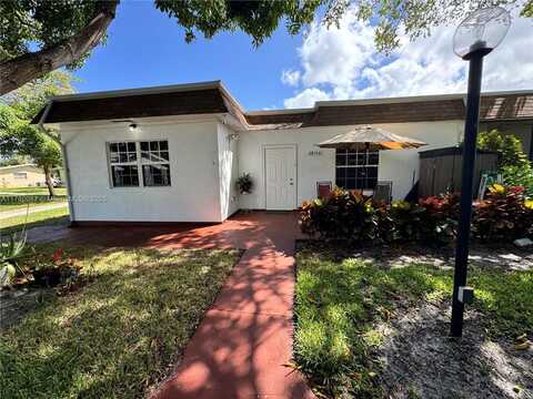 2814 SW Natura Blvd, Deerfield Beach, FL 33441