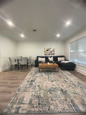 15 NE 16th St, Fort Lauderdale, FL 33304