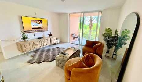 19901 E Country Club Dr, Aventura, FL 33180