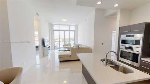 7825 NW 107th Ave, Doral, FL 33178