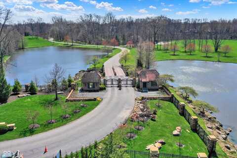 15 Lost Run Lane, Zionsville, IN 46077