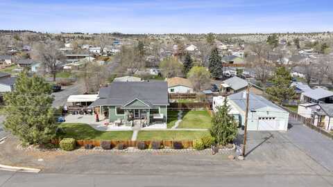 798 SW 3rd Street, Madras, OR 97741
