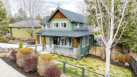 566 NW Greyhawk Avenue, Bend, OR 97703