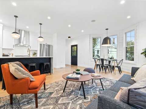 156 Hudson St, Somerville, MA 02144