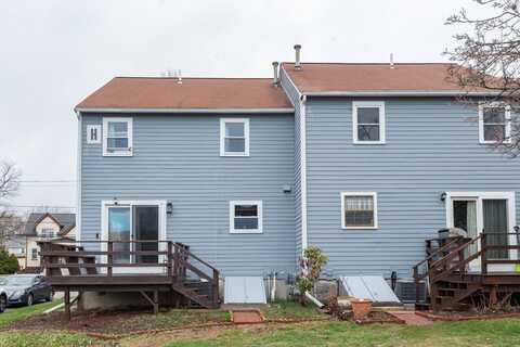 6 Franklin Sq, Randolph, MA 02368