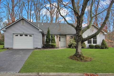 568 Petunia Lane N, Whiting, NJ 08759