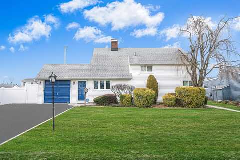 5 Acre Lane, Hicksville, NY 11801