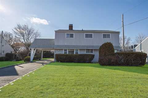 12 Springtime Lane E, Levittown, NY 11756