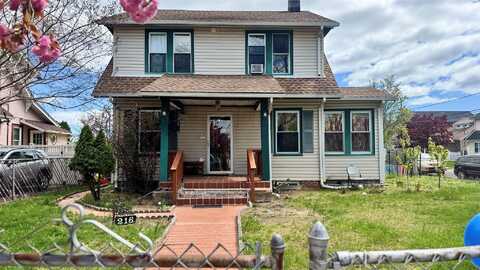 216 N Ocean Avenue, Freeport, NY 11520