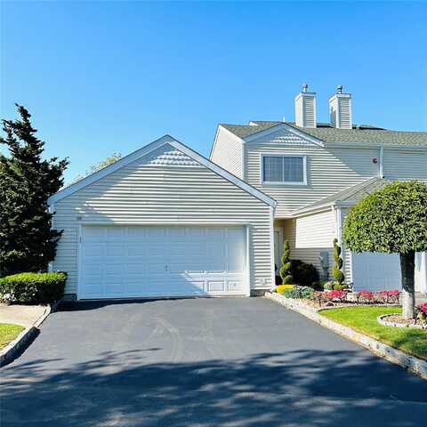 199 Gothic Circle, Manorville, NY 11949