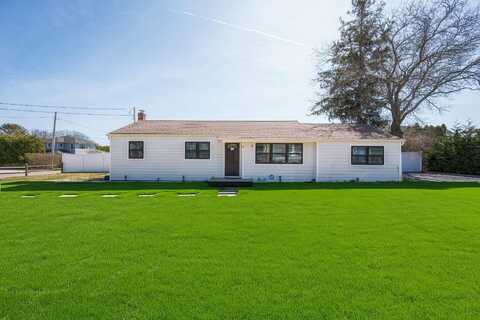 4 Magee Drive, Southampton, NY 11968
