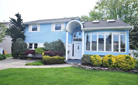 38 Loretta Drive, Syosset, NY 11791