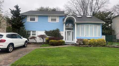 38 Loretta Drive, Syosset, NY 11791