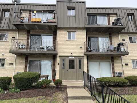 573 Fairway View Drive, Wheeling, IL 60090