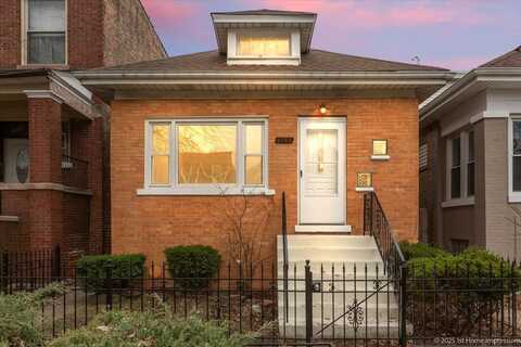 6954 S Prairie Avenue, Chicago, IL 60637