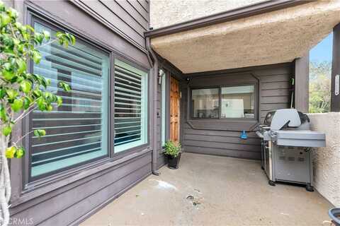 15050 Sherman Way, Van Nuys, CA 91405