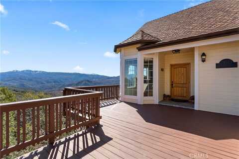 29083 Mammoth Drive, Lake Arrowhead, CA 92352