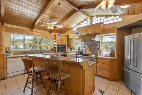 10601 Vista Camino, Lakeside, CA 92040