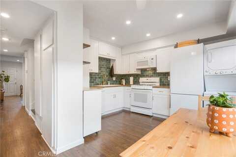 4698 Heil Avenue, Huntington Beach, CA 92649