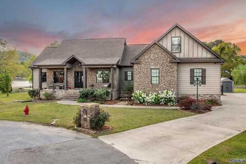 311 Camden Cove Point, Gadsden, AL 35903