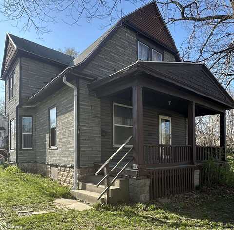 671 Higbee Avenue, Burlington, IA 52601
