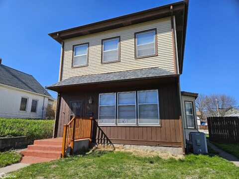 1212 Oak Street, Burlington, IA 52601