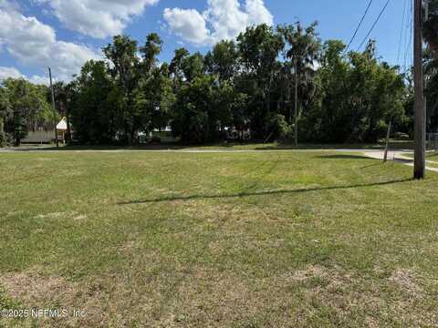 906 BRONSON Street, Palatka, FL 32177