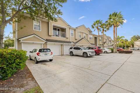 7028 DEER LODGE Circle, Jacksonville, FL 32256