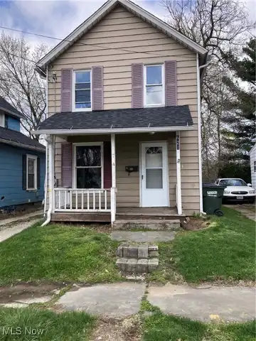 621 Creedmore Avenue, Barberton, OH 44203