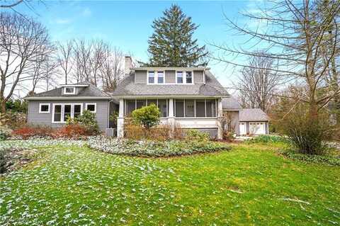 1038 N Hametown Road, Akron, OH 44333