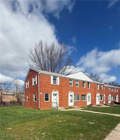 421 Kenwood Drive, Euclid, OH 44123