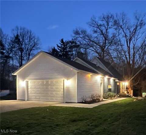 126 Spruce Drive NW, North Canton, OH 44720