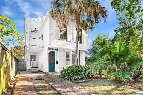 2121 BURDETTE Street, New Orleans, LA 70118