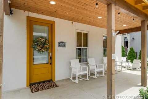 48 Center Lane, Carlton Landing, OK 74432