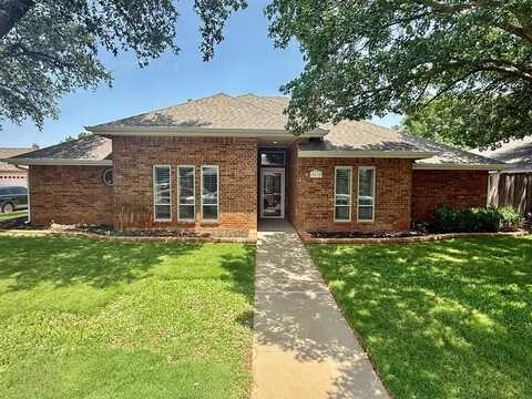 3612 Oakridge Dr, Midland, TX 79707