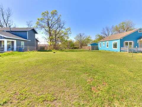 711 E Perkins Avenue, Guthrie, OK 73044