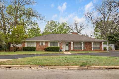 2107 Elizabeth Drive, Brownwood, TX 76801