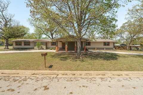 1915 Crestridge Street, Stephenville, TX 76401