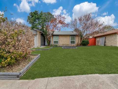 702 Brian Drive, Grand Prairie, TX 75052