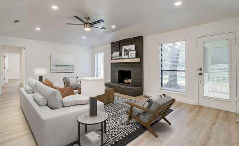 10048 Regent Row Street, Benbrook, TX 76126