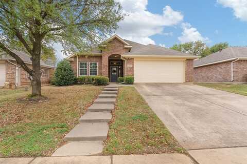 1002 Hidden Oaks Drive, Burleson, TX 76028