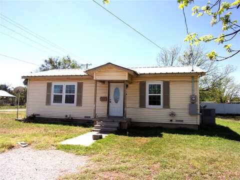 508 S 7th Street, San Saba, TX 76877