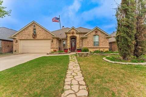 809 Big Willow Drive, Saginaw, TX 76179