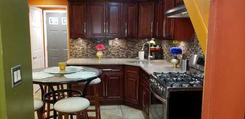 2048 E41 St, Brooklyn, NY 11234