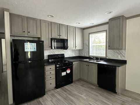 1080 Colonial Trail, Kalamazoo, MI 49009